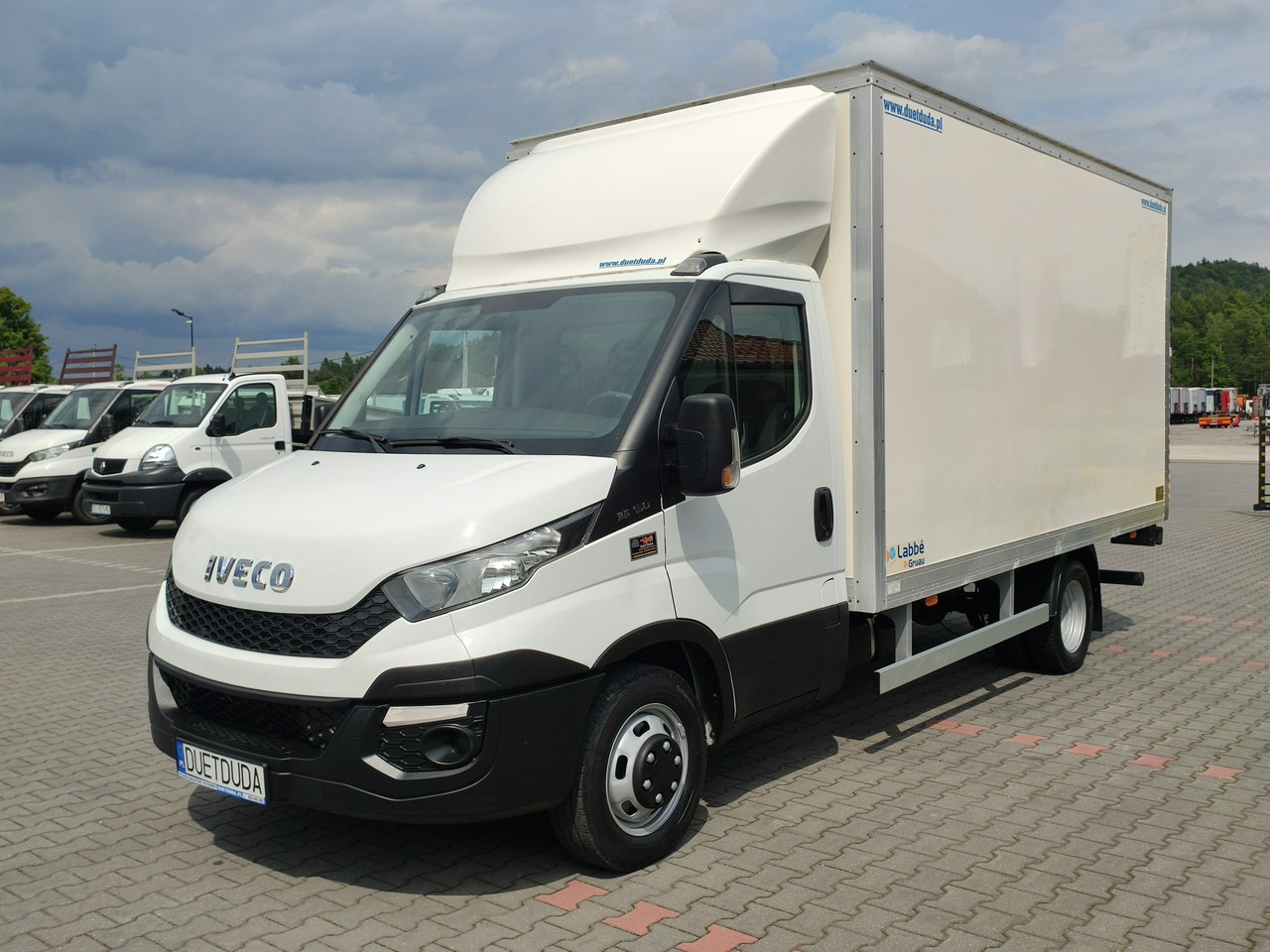 Iveco Daily 35C15 - Dostavno vozilo z zabojnikom: slika 4 Iveco Daily 35C15 - Dostavno vozilo z zabojnikom: slika 4