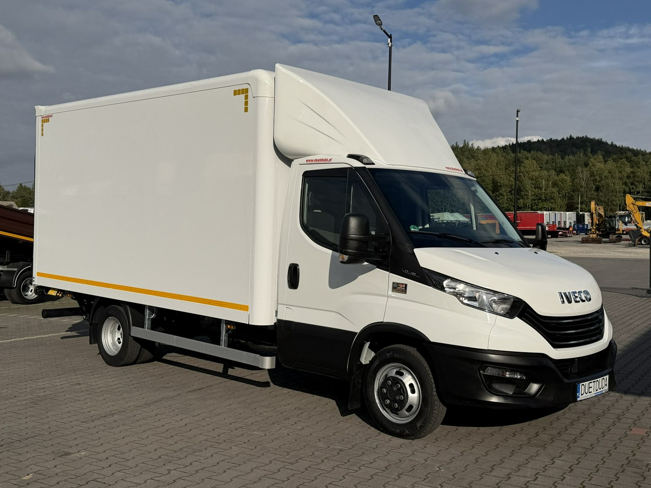 Iveco Daily 35C16 V - Dostavno vozilo z zabojnikom: slika 2 Iveco Daily 35C16 V - Dostavno vozilo z zabojnikom: slika 2