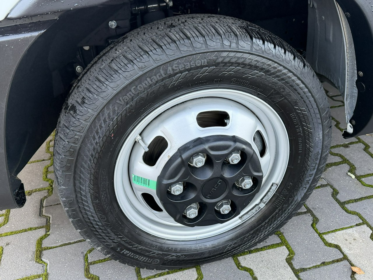 Iveco Daily 35C16 V - Dostavno vozilo z zabojnikom: slika 4 Iveco Daily 35C16 V - Dostavno vozilo z zabojnikom: slika 4