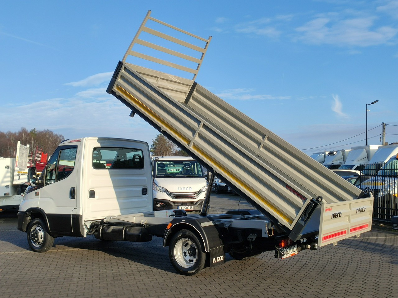 Iveco Daily 35C16 V - Dostavno vozilo prekucnik: slika 4 Iveco Daily 35C16 V - Dostavno vozilo prekucnik: slika 4