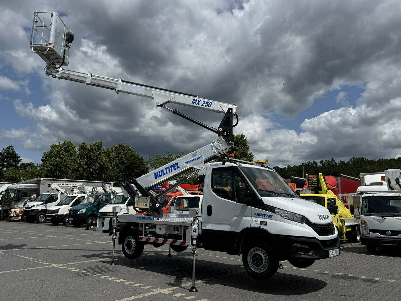 Iveco Daily 35S14 - Dvižna ploščad montirana na tovornjak: slika 5 Iveco Daily 35S14 - Dvižna ploščad montirana na tovornjak: slika 5