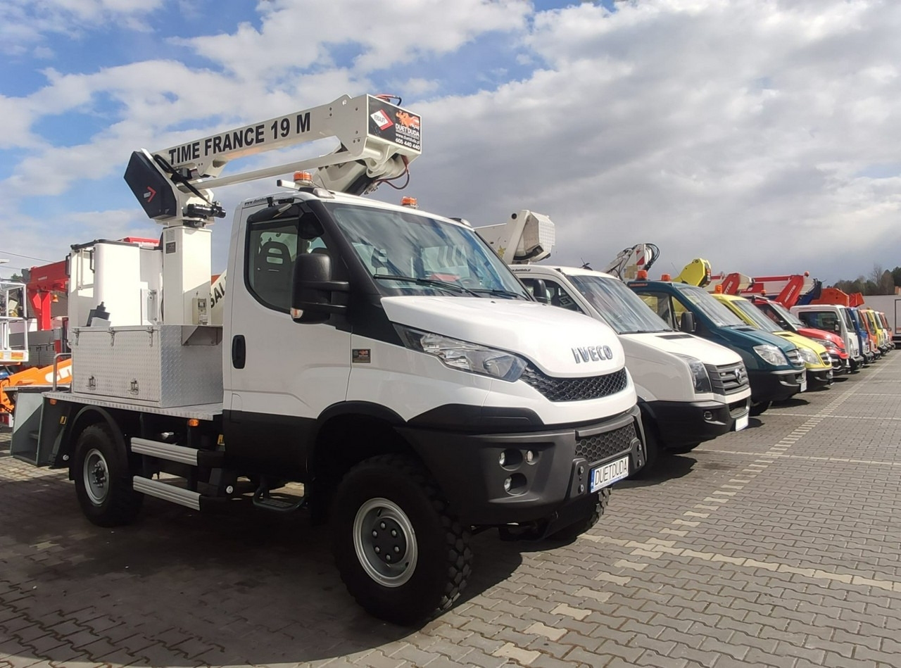 Iveco Daily 55S17W 4x4 Zwyżka 19m Versalift Lat 55 TB Time France - Dvižna ploščad montirana na tovornjak: slika 3 Iveco Daily 55S17W 4x4 Zwyżka 19m Versalift Lat 55 TB Time France - Dvižna ploščad montirana na tovornjak: slika 3