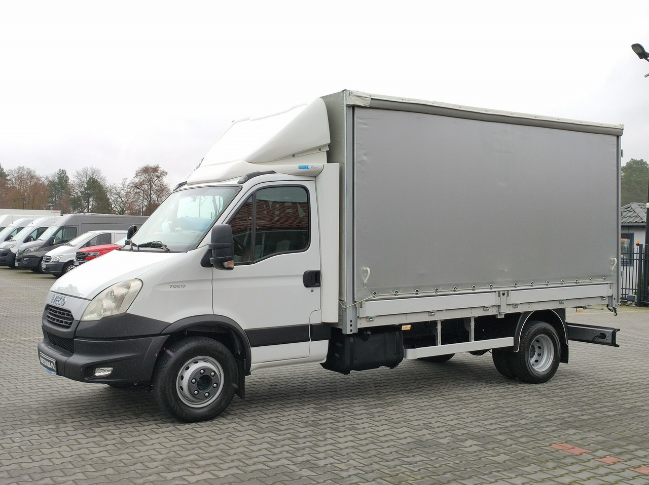 Iveco Daily 70C17 Firana Tył Drzwi Zadbany w Pełni Sprawny Super Stan - Dostavno vozilo s ponjavo: slika 2 Iveco Daily 70C17 Firana Tył Drzwi Zadbany w Pełni Sprawny Super Stan - Dostavno vozilo s ponjavo: slika 2