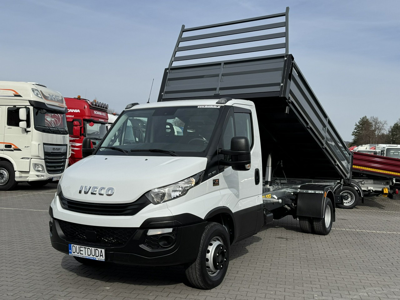 Iveco Daily 70C18 V H (72C18) Wywrotka 3-stronna Nowa Zabudowa - Tovornjak prekucnik: slika 2 Iveco Daily 70C18 V H (72C18) Wywrotka 3-stronna Nowa Zabudowa - Tovornjak prekucnik: slika 2