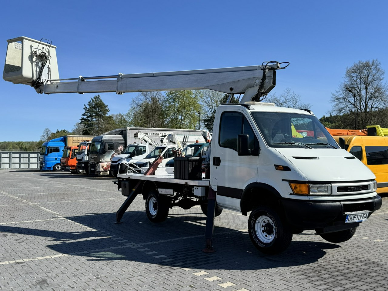 Iveco Daily - Dvižna ploščad montirana na tovornjak: slika 4 Iveco Daily - Dvižna ploščad montirana na tovornjak: slika 4