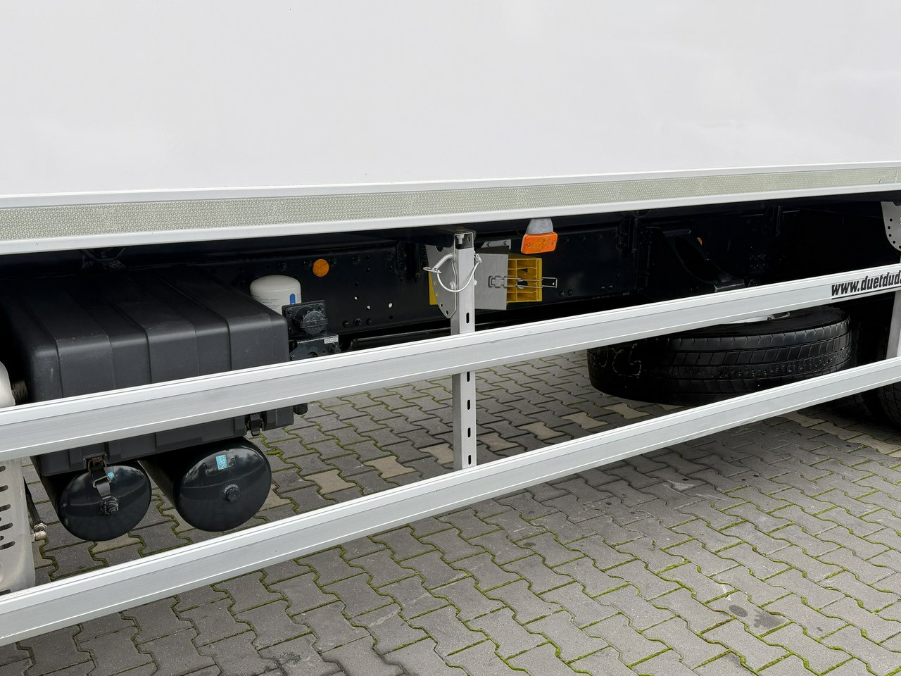 Iveco STRALIS 260S40 E6 Chłodnia Mroźnia Agregat THERMO KING T-1000R - Tovornjak hladilnik: slika 5 Iveco STRALIS 260S40 E6 Chłodnia Mroźnia Agregat THERMO KING T-1000R - Tovornjak hladilnik: slika 5