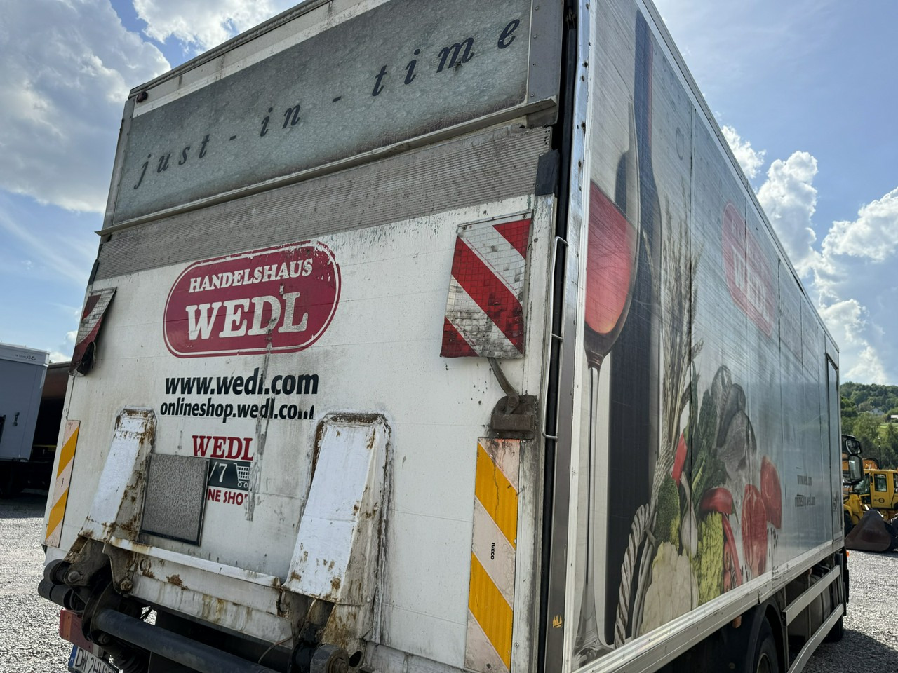 Iveco Zabudowa Chłodnia Agregat Carrier Supra 950Mt + Winda - Hladilno zamenljivo tovorišče: slika 4 Iveco Zabudowa Chłodnia Agregat Carrier Supra 950Mt + Winda - Hladilno zamenljivo tovorišče: slika 4