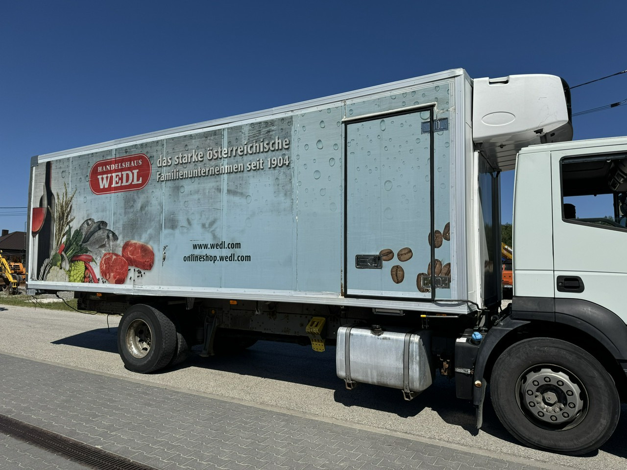 Iveco Zabudowa Chłodnia Agregat Carrier Supra 950Mt + Winda - Hladilno zamenljivo tovorišče: slika 2 Iveco Zabudowa Chłodnia Agregat Carrier Supra 950Mt + Winda - Hladilno zamenljivo tovorišče: slika 2