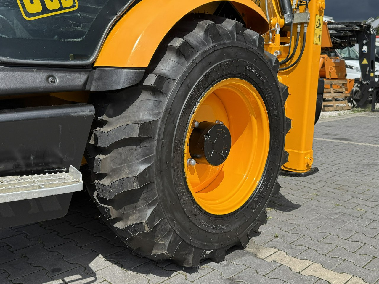 JCB MIDI CX Szybkozłącze Nowe Opony bez luzów i wycieków Super Stan - Bager nakladalec: slika 5 JCB MIDI CX Szybkozłącze Nowe Opony bez luzów i wycieków Super Stan - Bager nakladalec: slika 5