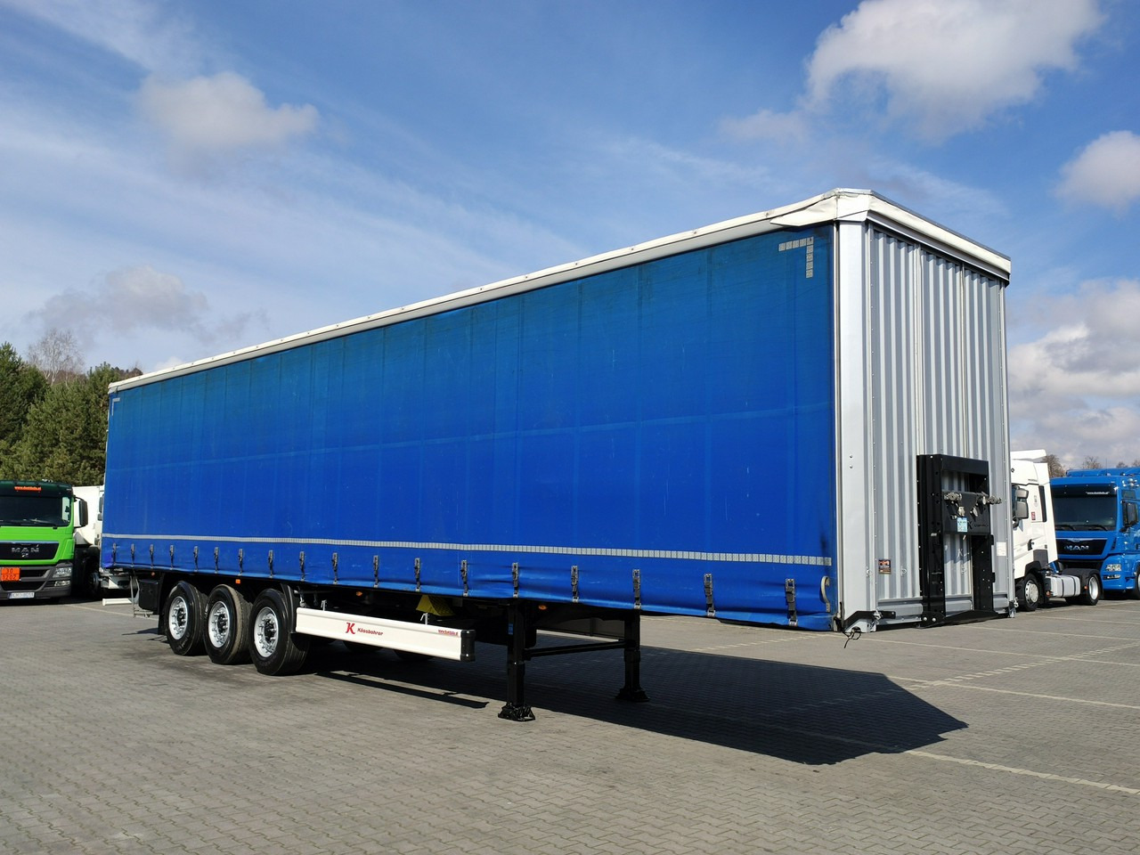 Kassbohrer Maxima XS Standard Super Stan !!! - Polprikolica s ponjavo: slika 4 Kassbohrer Maxima XS Standard Super Stan !!! - Polprikolica s ponjavo: slika 4