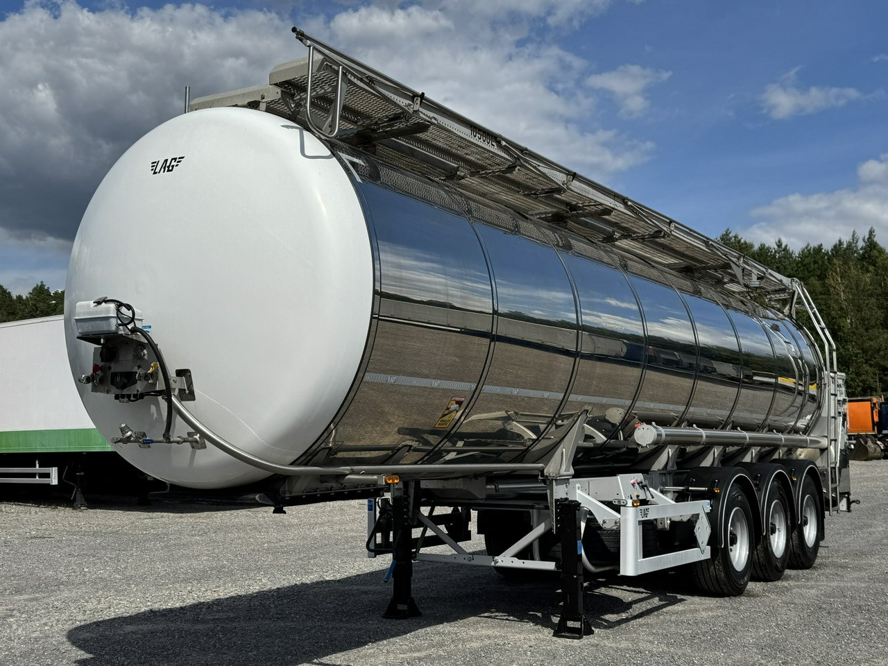 Lag Spożywcza Magyar Izolowana Webasto Pompa Elektryczna do Zrzutu - Polprikolica cisterna: slika 2 Lag Spożywcza Magyar Izolowana Webasto Pompa Elektryczna do Zrzutu - Polprikolica cisterna: slika 2