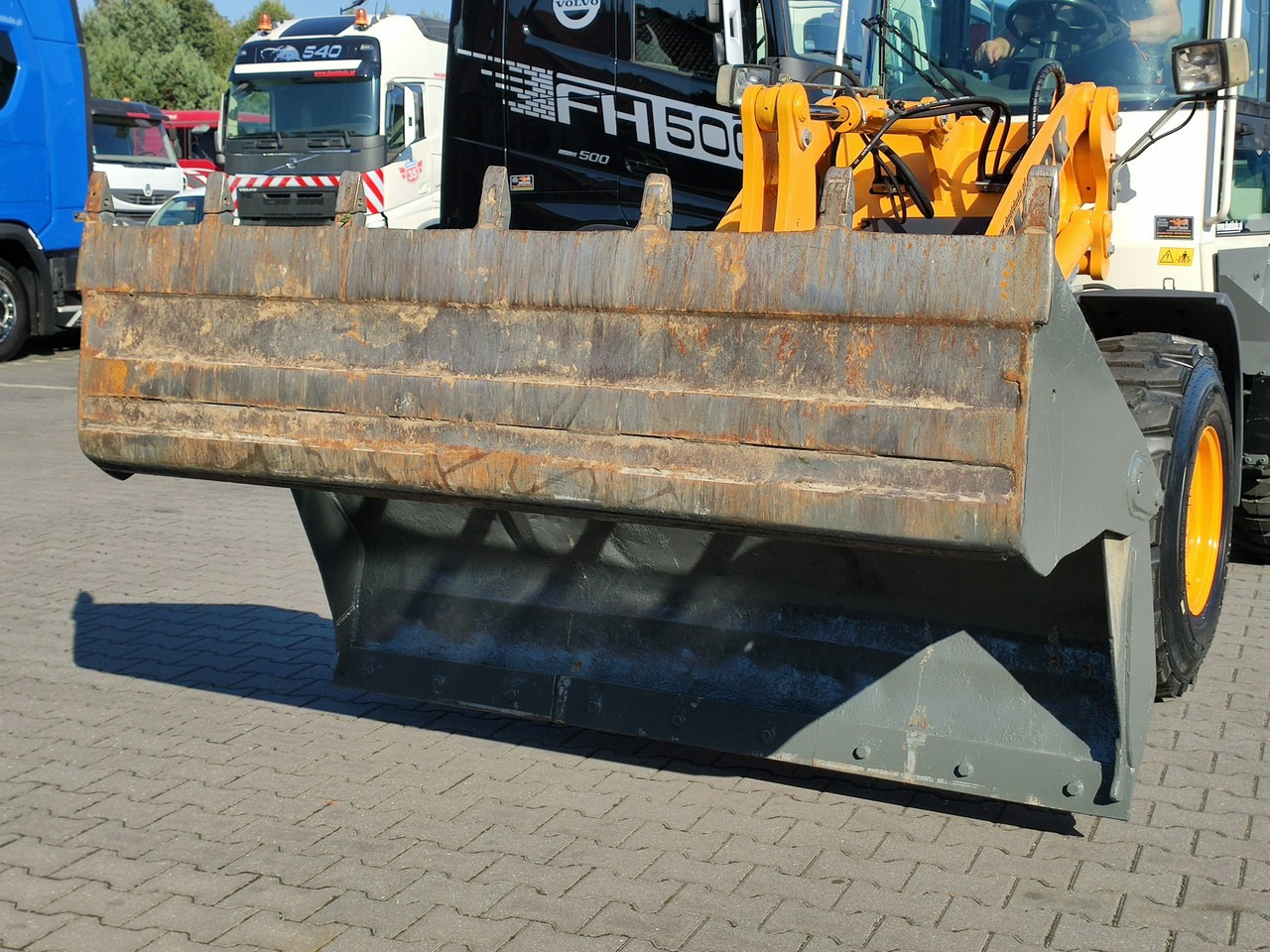 Liebherr L 506 STEREO Szybkozłącze / Łyżka Krokodyl + Widły Waga 6300kg - Zgibni nakladalnik: slika 4 Liebherr L 506 STEREO Szybkozłącze / Łyżka Krokodyl + Widły Waga 6300kg - Zgibni nakladalnik: slika 4