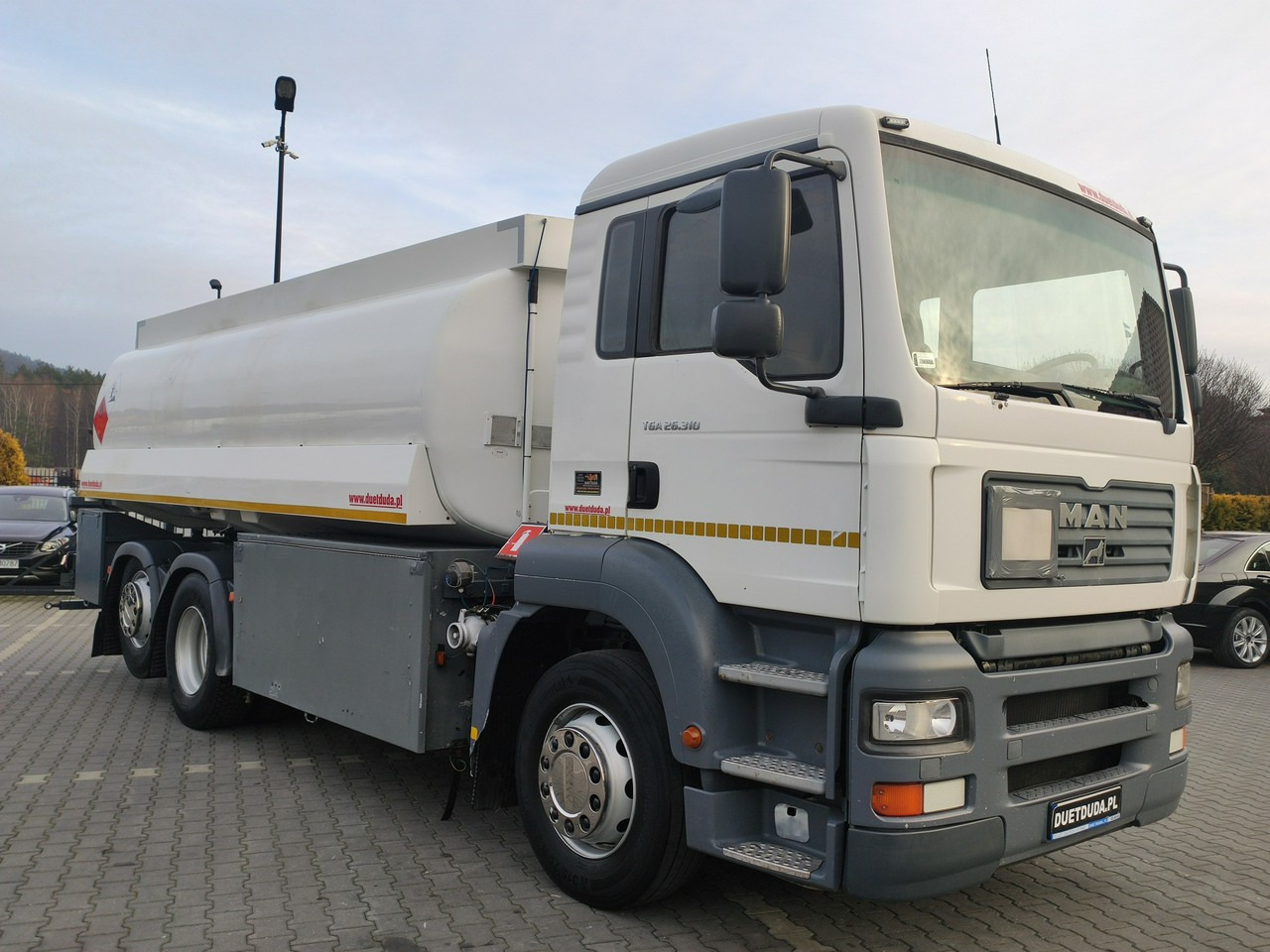 MAN TGA 26.310 Autocysterna z Dystrybucją - Tovornjak cisterna: slika 5 MAN TGA 26.310 Autocysterna z Dystrybucją - Tovornjak cisterna: slika 5