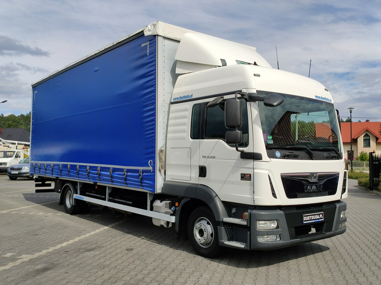 MAN TGL12.250 E6 Firana Tył Drzwi Dach Zsuwany Bogato Wyposażony - Tovornjak s ponjavo: slika 4 MAN TGL12.250 E6 Firana Tył Drzwi Dach Zsuwany Bogato Wyposażony - Tovornjak s ponjavo: slika 4