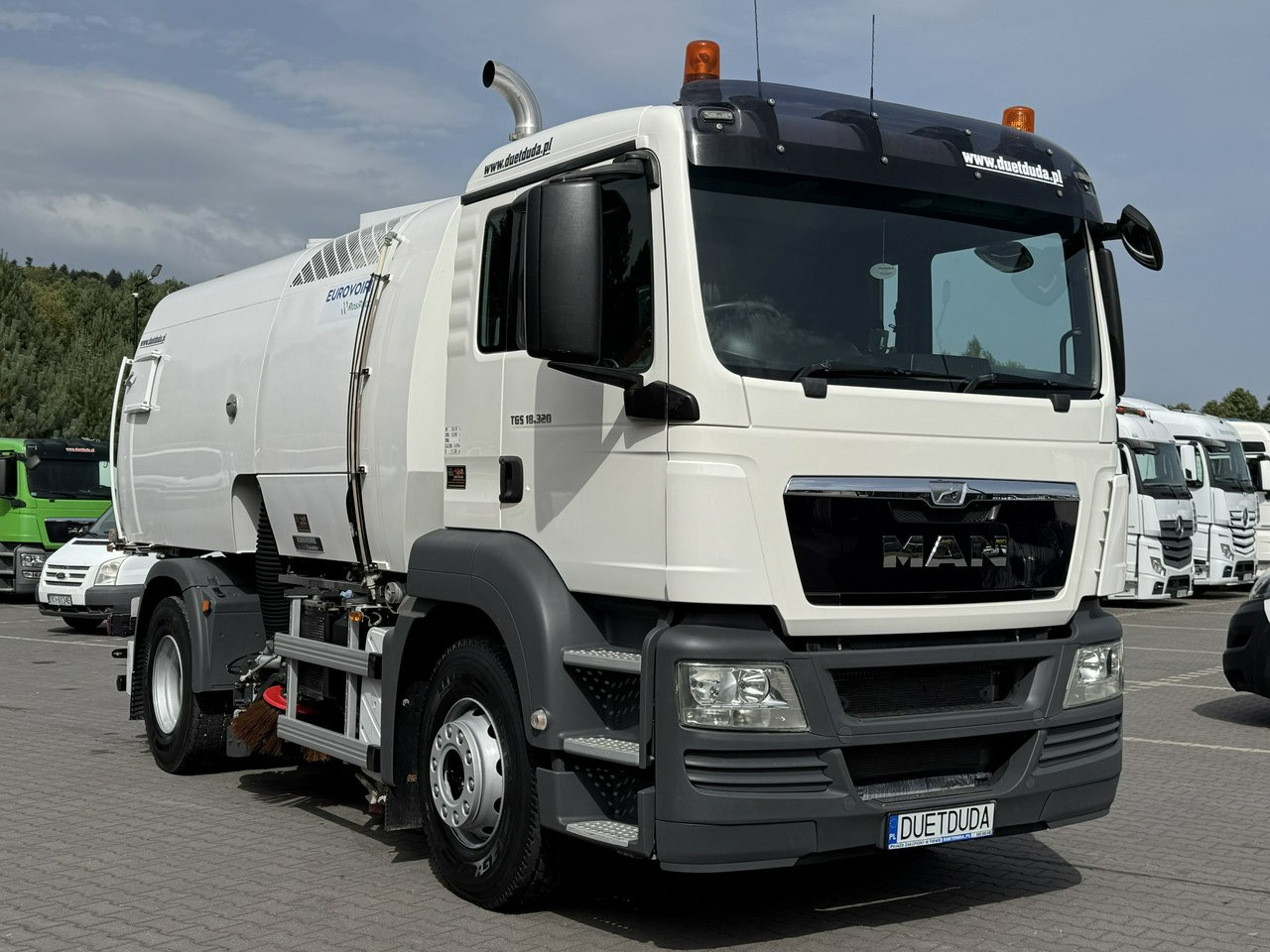 MAN TGS 18.320 E5 BUCHER OPTIFANT 8000 Zamiatarka Uliczna Euro 6 - Vozilo za pometanje: slika 5 MAN TGS 18.320 E5 BUCHER OPTIFANT 8000 Zamiatarka Uliczna Euro 6 - Vozilo za pometanje: slika 5