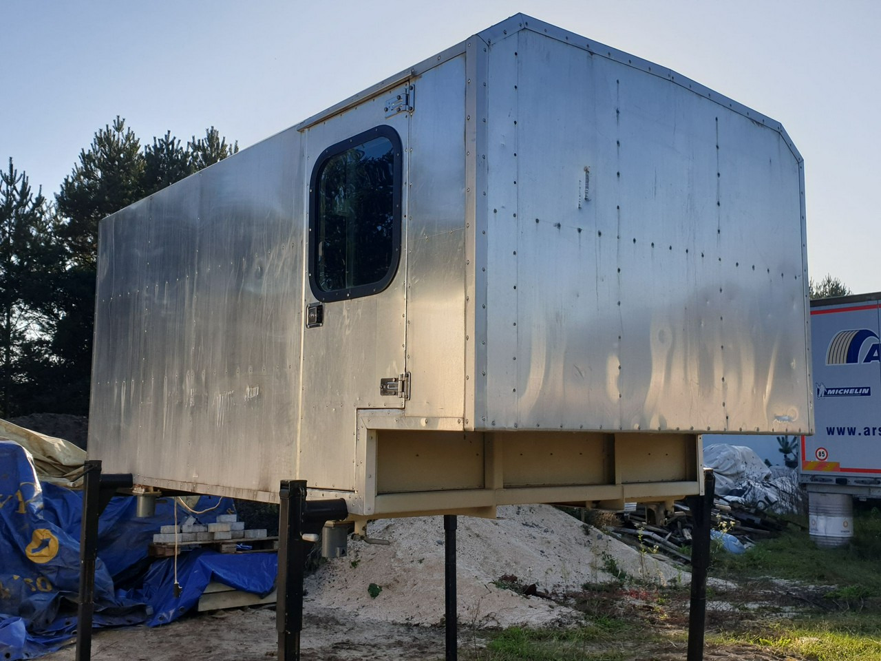 Mercedes ATEGO 1221 - Zamenljivo tovorišče - zaboj: slika 3 Mercedes ATEGO 1221 - Zamenljivo tovorišče - zaboj: slika 3