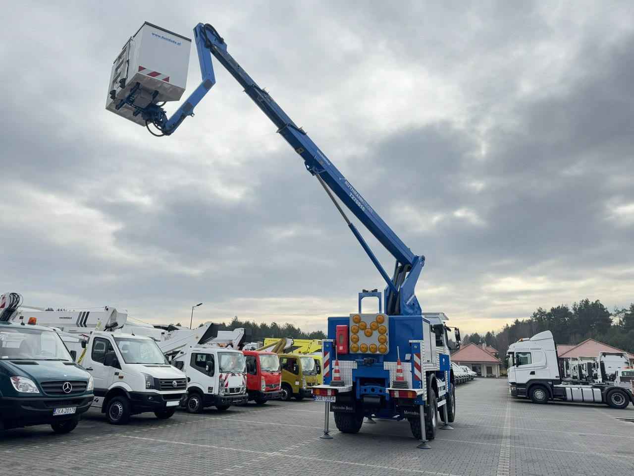 Mercedes AXOR 1829 4x4 Zwyżka RUTHMANN STEIGER T270S16 Podnośnik Koszowy - Dvižna ploščad montirana na tovornjak: slika 4 Mercedes AXOR 1829 4x4 Zwyżka RUTHMANN STEIGER T270S16 Podnośnik Koszowy - Dvižna ploščad montirana na tovornjak: slika 4
