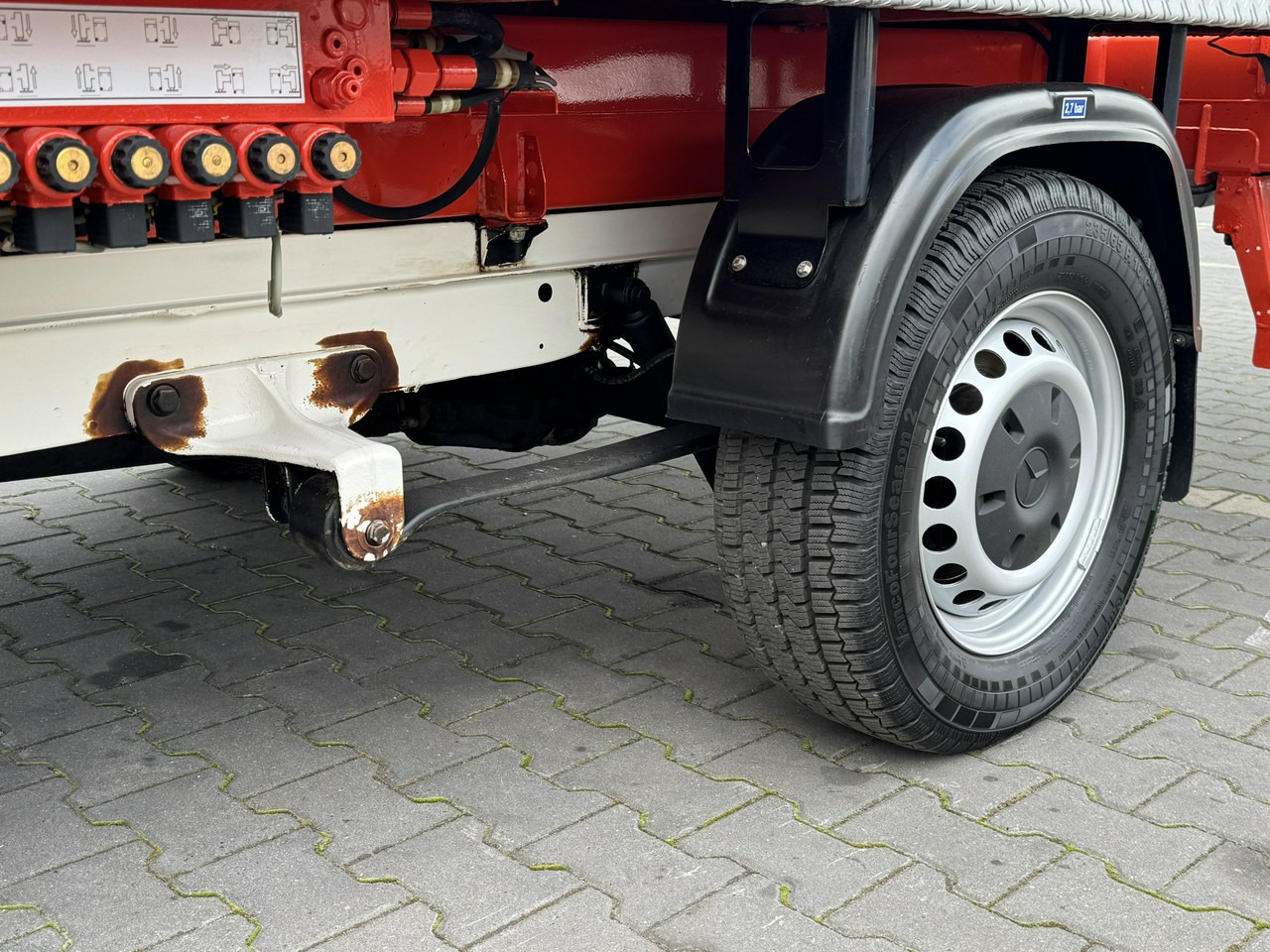 Dvižna ploščad montirana na tovornjak Mercedes Sprinter: slika 13