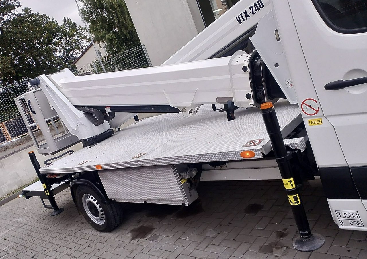 Mercedes Sprinter Zwyżka Podnośnik Koszowy VERSALIFT VTX-240 UDT - Dvižna ploščad montirana na tovornjak: slika 4 Mercedes Sprinter Zwyżka Podnośnik Koszowy VERSALIFT VTX-240 UDT - Dvižna ploščad montirana na tovornjak: slika 4
