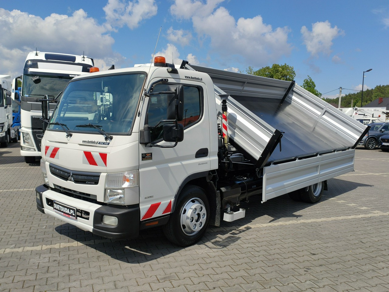 Mitsubishi Canter Fuso 9C18 3.0/180KM Automat, HDS FASSI F30 Wywrotka 3-str - Tovornjak prekucnik, Tovornjak z dvigalom: slika 5 Mitsubishi Canter Fuso 9C18 3.0/180KM Automat, HDS FASSI F30 Wywrotka 3-str - Tovornjak prekucnik, Tovornjak z dvigalom: slika 5