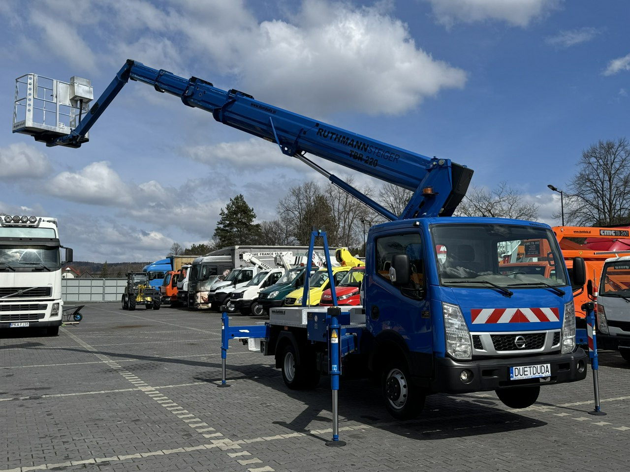 Nissan Cabstar - Dvižna ploščad montirana na tovornjak: slika 4 Nissan Cabstar - Dvižna ploščad montirana na tovornjak: slika 4