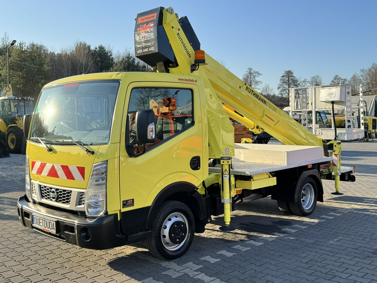 Nissan Cabstar - Dvižna ploščad montirana na tovornjak: slika 4 Nissan Cabstar - Dvižna ploščad montirana na tovornjak: slika 4
