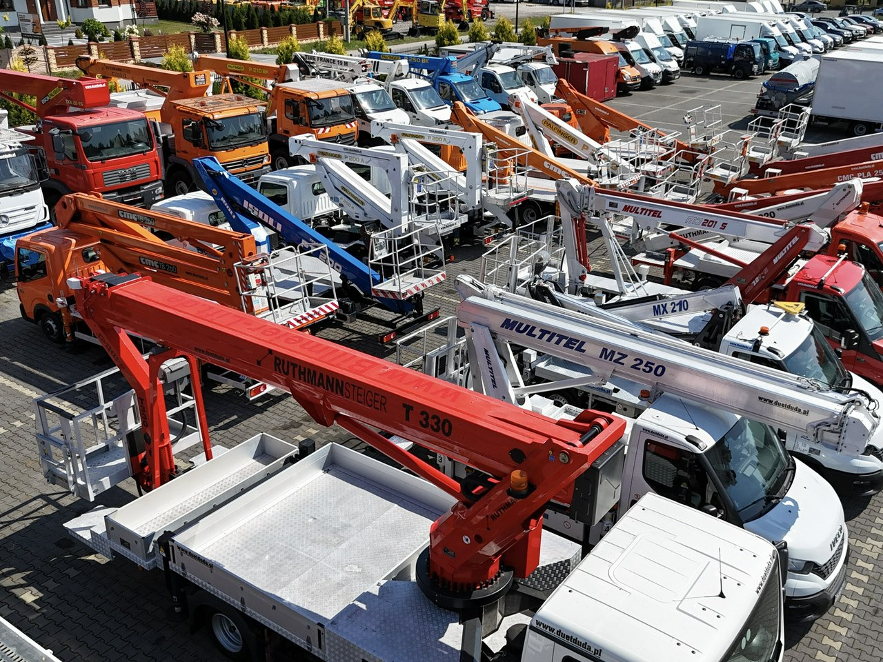 Dvižna ploščad montirana na tovornjak Nissan Zwyżka Podnośnik Koszowy 4X4 CABSTAR MAXITY SPRINTER: slika 9
