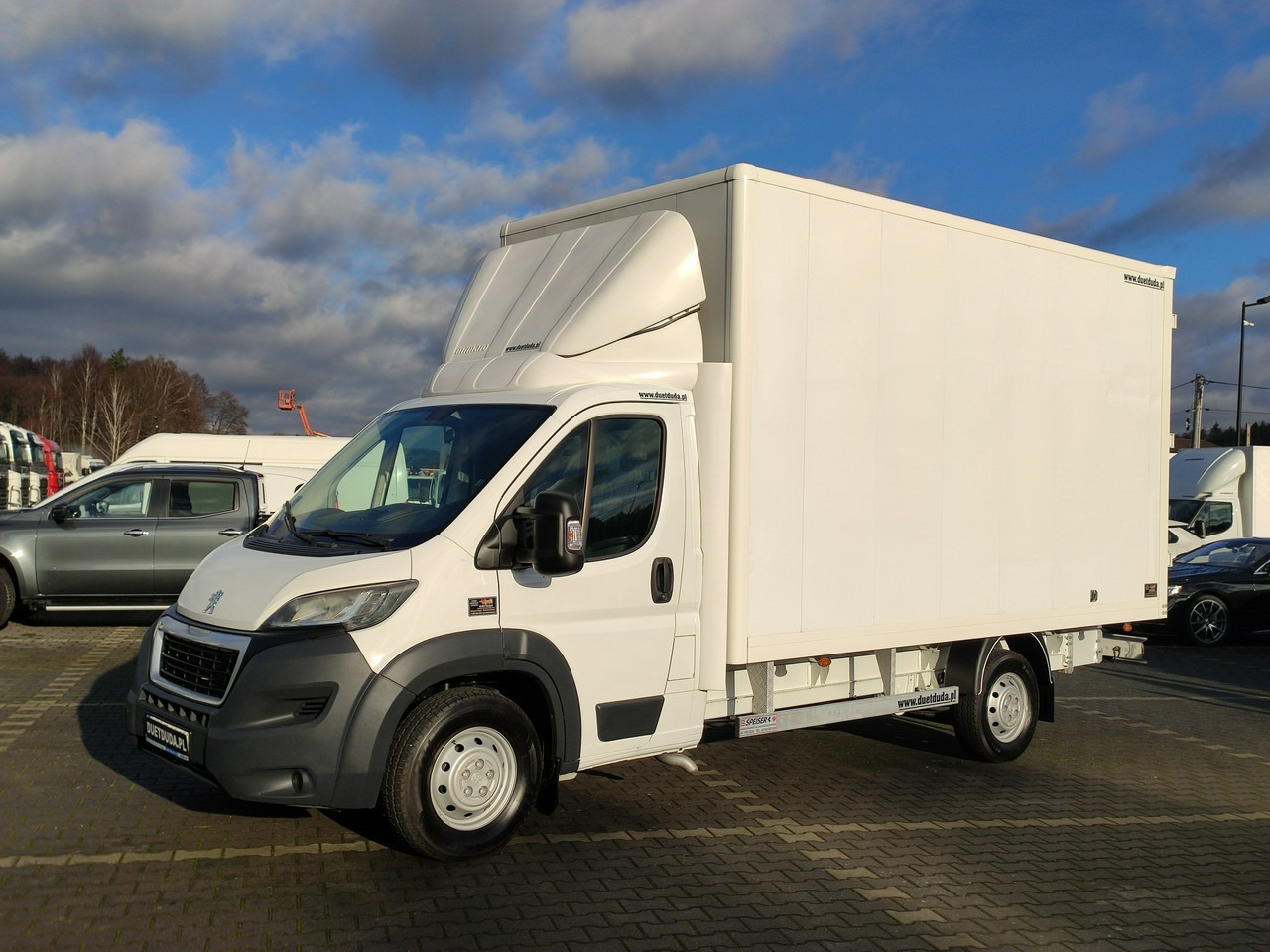 Peugeot Boxer - Dostavno vozilo z zabojnikom: slika 2 Peugeot Boxer - Dostavno vozilo z zabojnikom: slika 2