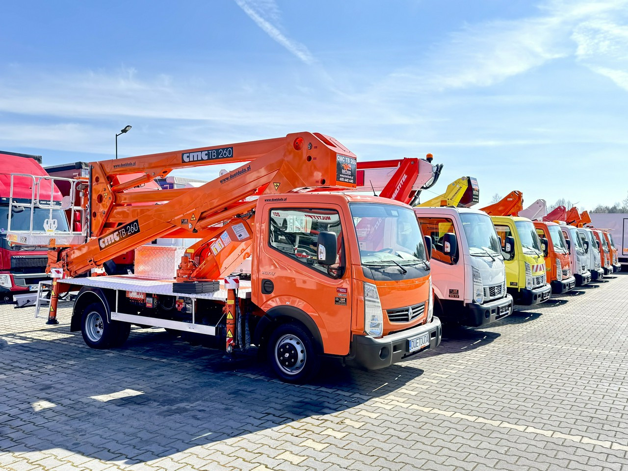 Renault Maxity - Dvižna ploščad montirana na tovornjak: slika 1 Renault Maxity - Dvižna ploščad montirana na tovornjak: slika 1