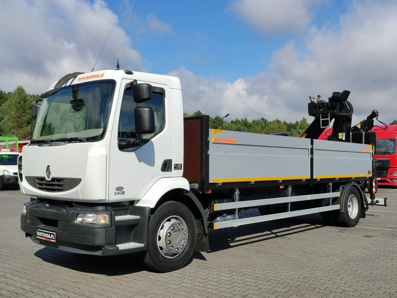 Renault Midlum 180.240DXI + HDS HYVA HB170E2 Udzwig 3.6Tony - Tovornjak s kesonom, Tovornjak z dvigalom: slika 2 Renault Midlum 180.240DXI + HDS HYVA HB170E2 Udzwig 3.6Tony - Tovornjak s kesonom, Tovornjak z dvigalom: slika 2