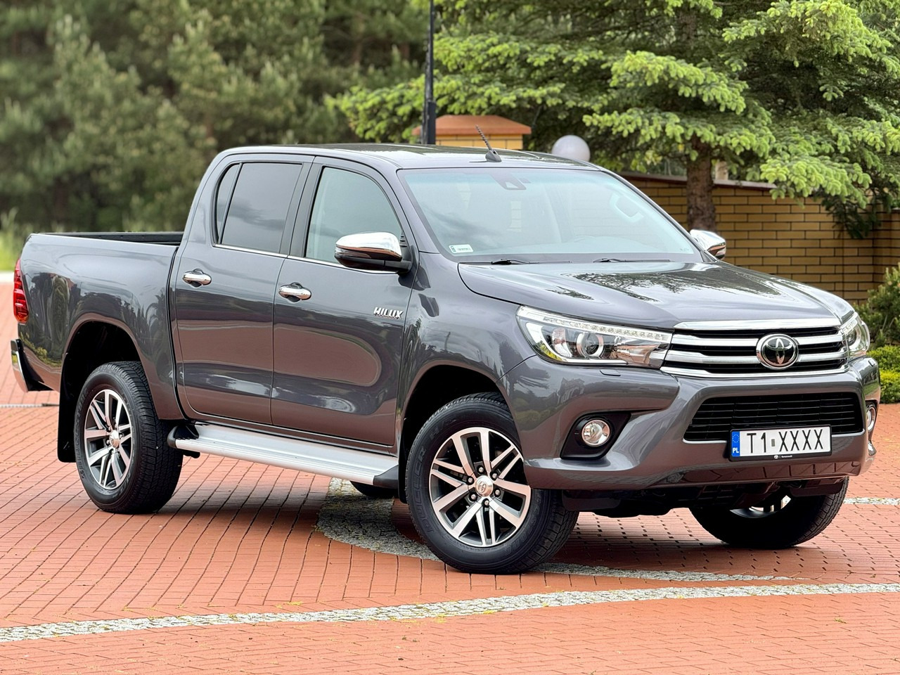 Toyota Hilux - Poltovornjak: slika 1 Toyota Hilux - Poltovornjak: slika 1