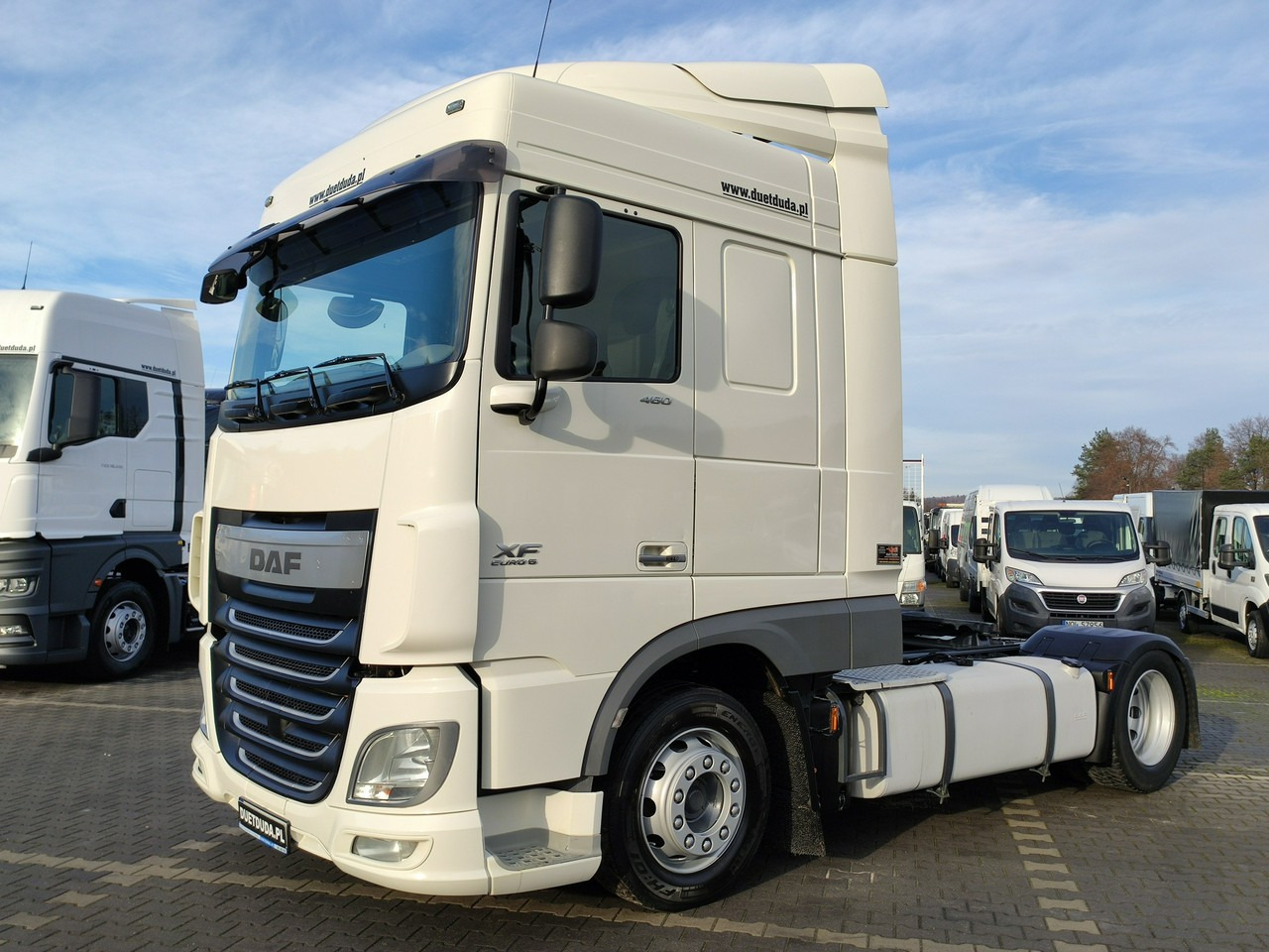 DAF XF 106.460 Euro 6 LowDeck Mega - Vlačilec: slika 1 DAF XF 106.460 Euro 6 LowDeck Mega - Vlačilec: slika 1