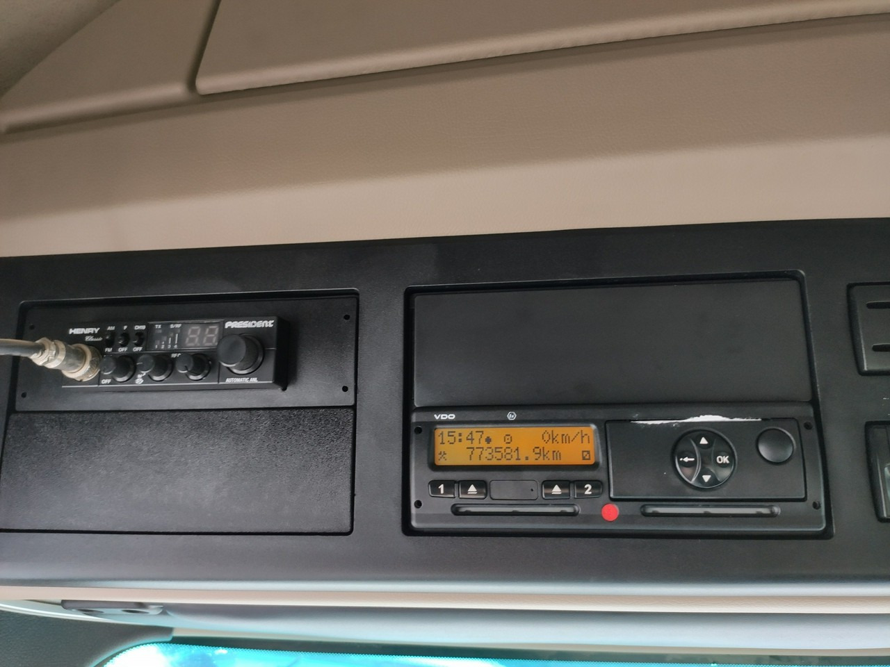 Vlačilec Mercedes ACTROS 1845 Euro 6 Low Deck Mega !!!: slika 19 Vlačilec Mercedes ACTROS 1845 Euro 6 Low Deck Mega !!!: slika 19