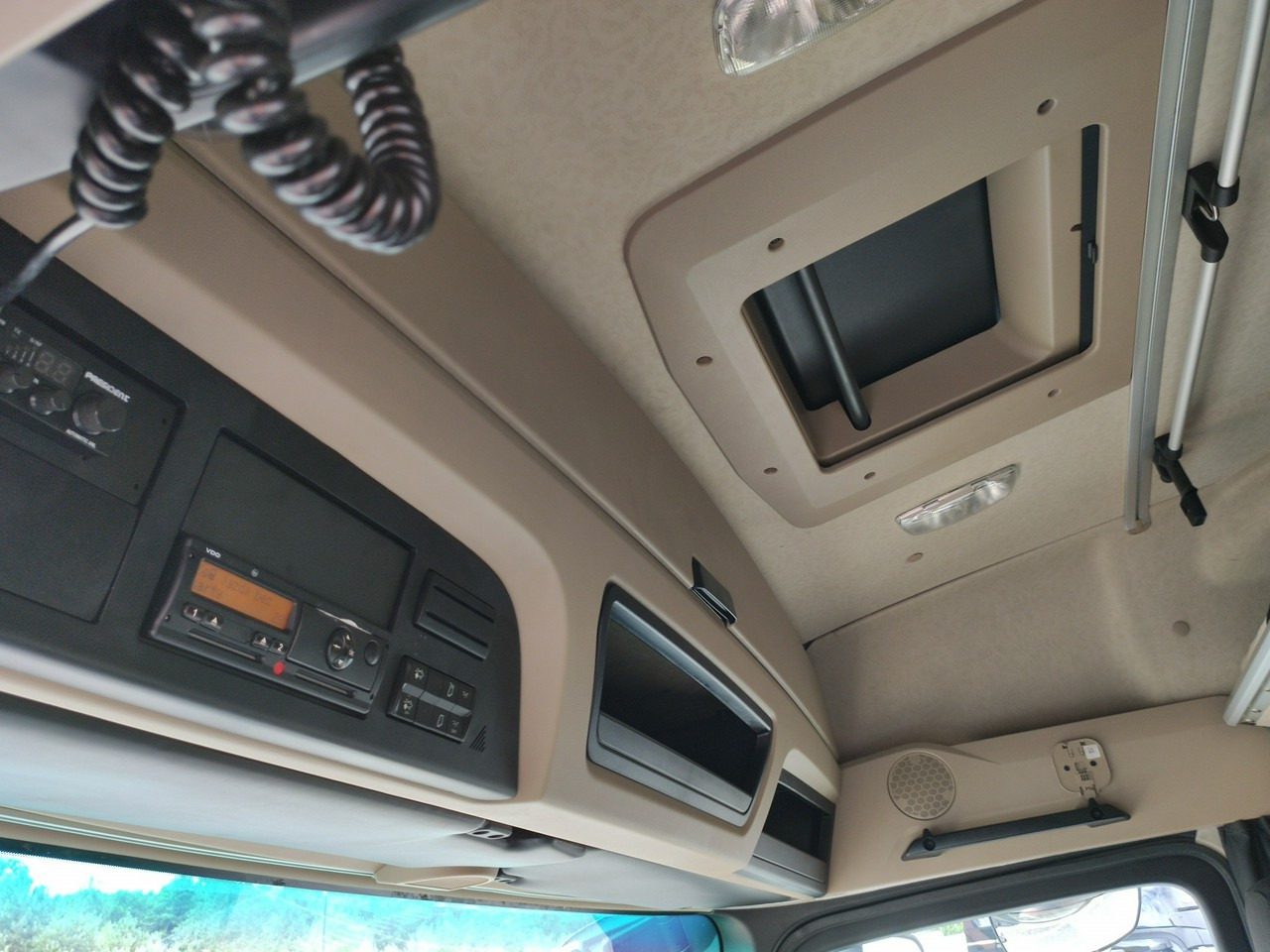 Vlačilec Mercedes ACTROS 1845 Euro 6 Low Deck Mega !!!: slika 26 Vlačilec Mercedes ACTROS 1845 Euro 6 Low Deck Mega !!!: slika 26