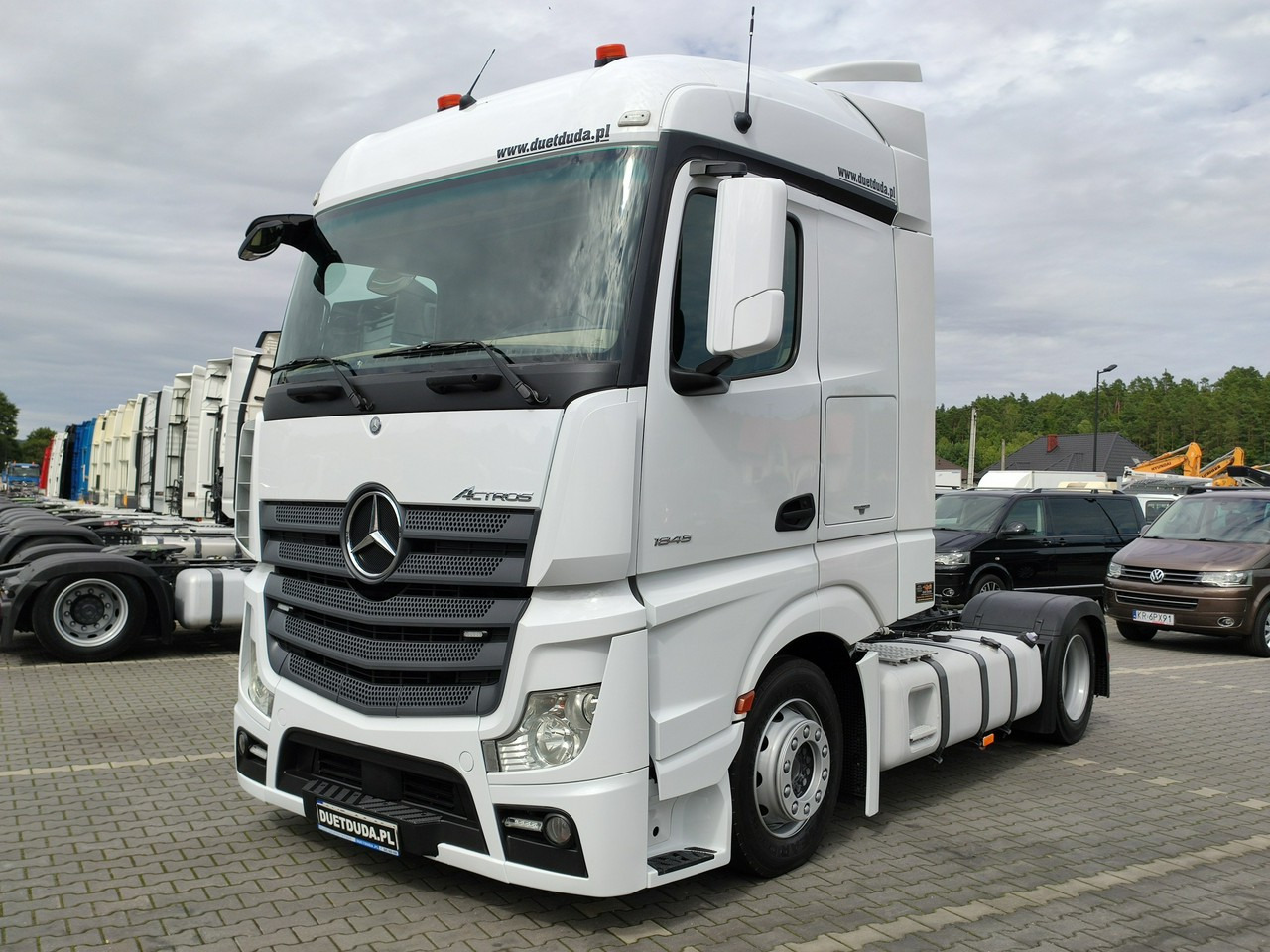 Vlačilec Mercedes ACTROS 1845 Euro 6 Low Deck Mega !!!: slika 37 Vlačilec Mercedes ACTROS 1845 Euro 6 Low Deck Mega !!!: slika 37