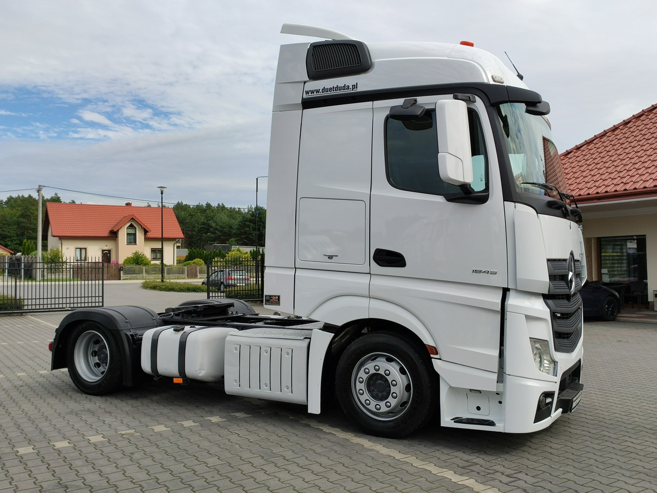 Vlačilec Mercedes ACTROS 1845 Euro 6 Low Deck Mega !!!: slika 32 Vlačilec Mercedes ACTROS 1845 Euro 6 Low Deck Mega !!!: slika 32