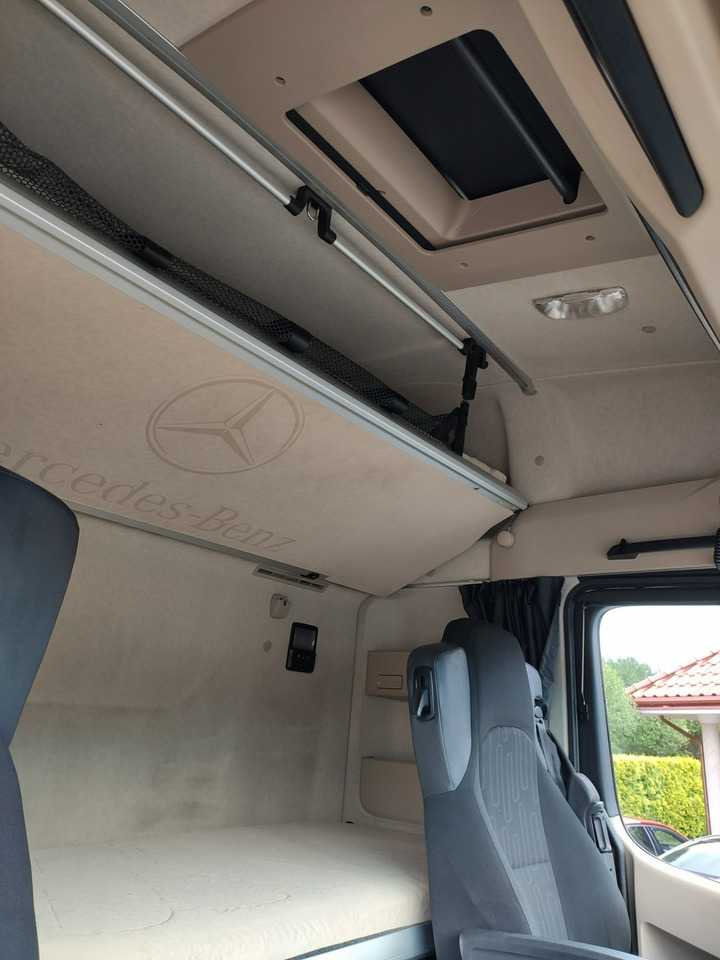 Vlačilec Mercedes ACTROS 1845 Euro 6 Low Deck Mega !!!: slika 13 Vlačilec Mercedes ACTROS 1845 Euro 6 Low Deck Mega !!!: slika 13