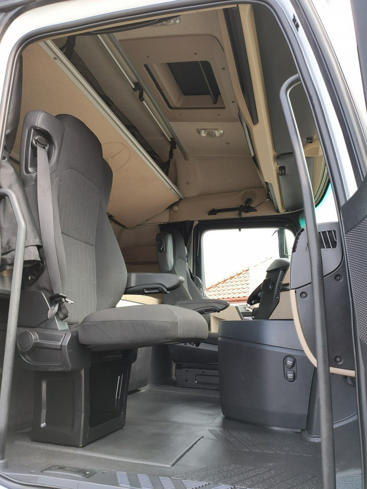 Vlačilec Mercedes ACTROS 1845 Euro 6 Low Deck Mega !!!: slika 14 Vlačilec Mercedes ACTROS 1845 Euro 6 Low Deck Mega !!!: slika 14
