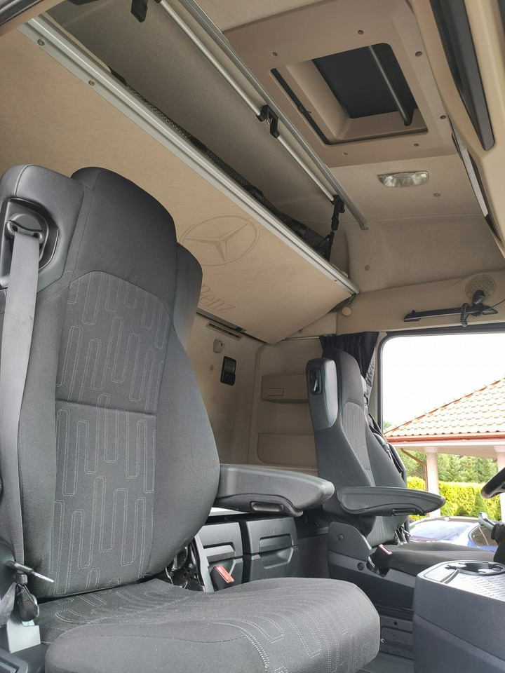 Vlačilec Mercedes ACTROS 1845 Euro 6 Low Deck Mega !!!: slika 22 Vlačilec Mercedes ACTROS 1845 Euro 6 Low Deck Mega !!!: slika 22