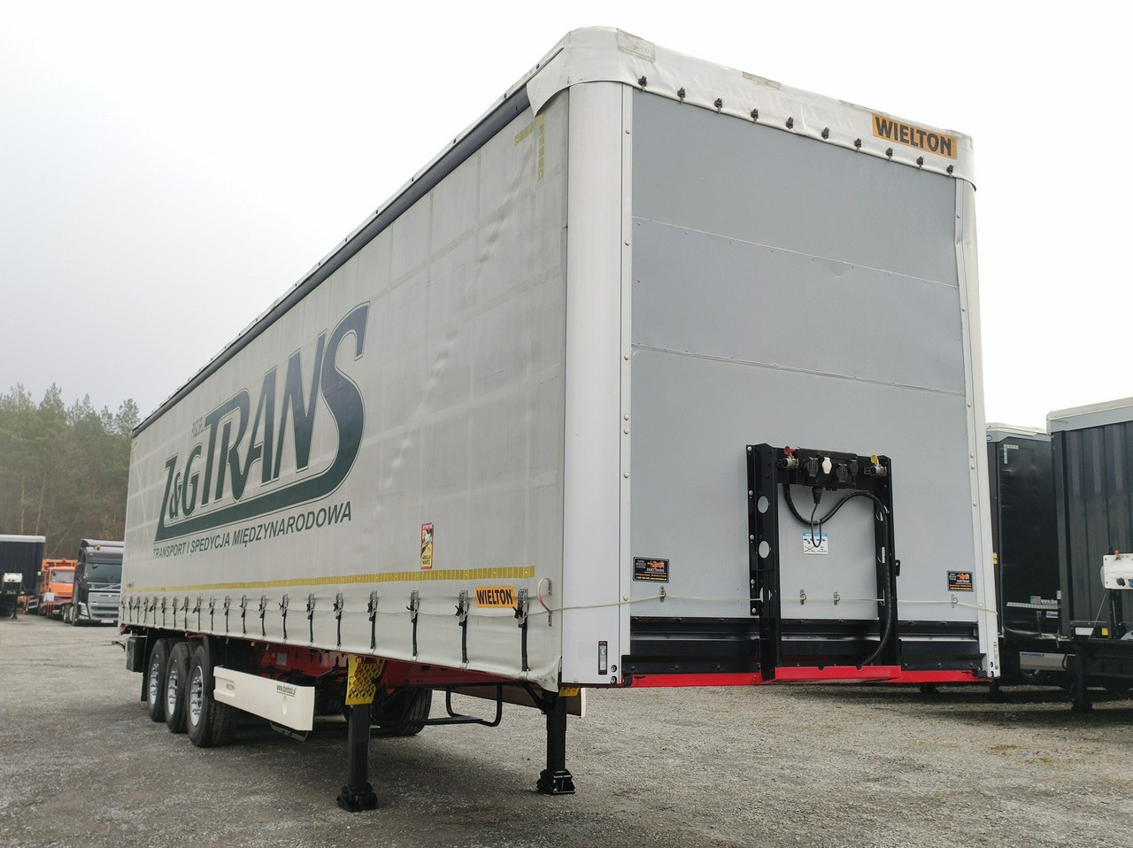 Wielton Standard Osie SAF - Polprikolica s ponjavo: slika 4 Wielton Standard Osie SAF - Polprikolica s ponjavo: slika 4