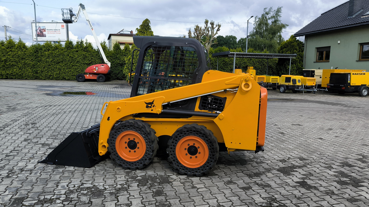 BOBCAT S450 - Mini nakladalec: slika 4 BOBCAT S450 - Mini nakladalec: slika 4