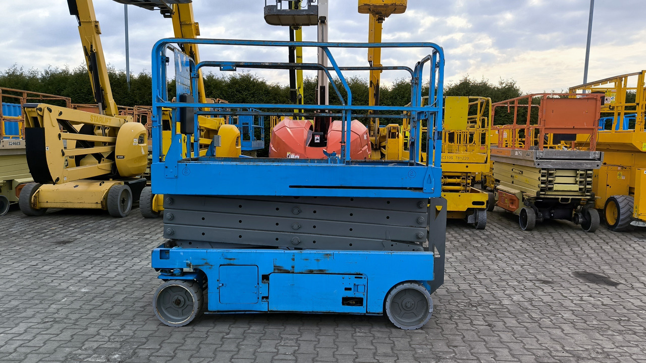 GENIE GS 2646 - Škarjasta dvižna ploščad: slika 2 GENIE GS 2646 - Škarjasta dvižna ploščad: slika 2
