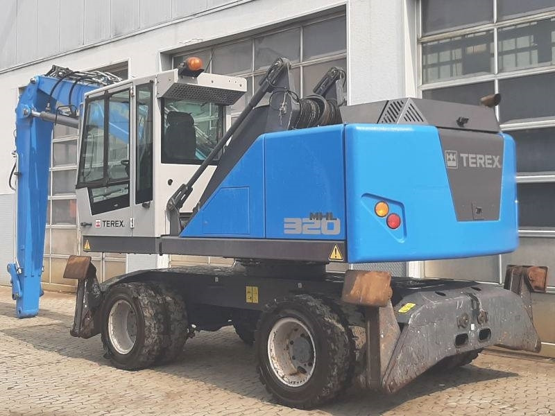 Fuchs MHL 320 F - Bager za prekladanje primarnih/ Sekundarnih surovin: slika 3 Fuchs MHL 320 F - Bager za prekladanje primarnih/ Sekundarnih surovin: slika 3