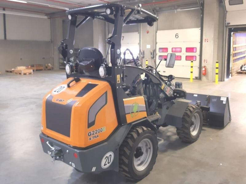 Giant G 2200 E X-Tra Elektro - Mini nakladalec: slika 4 Giant G 2200 E X-Tra Elektro - Mini nakladalec: slika 4