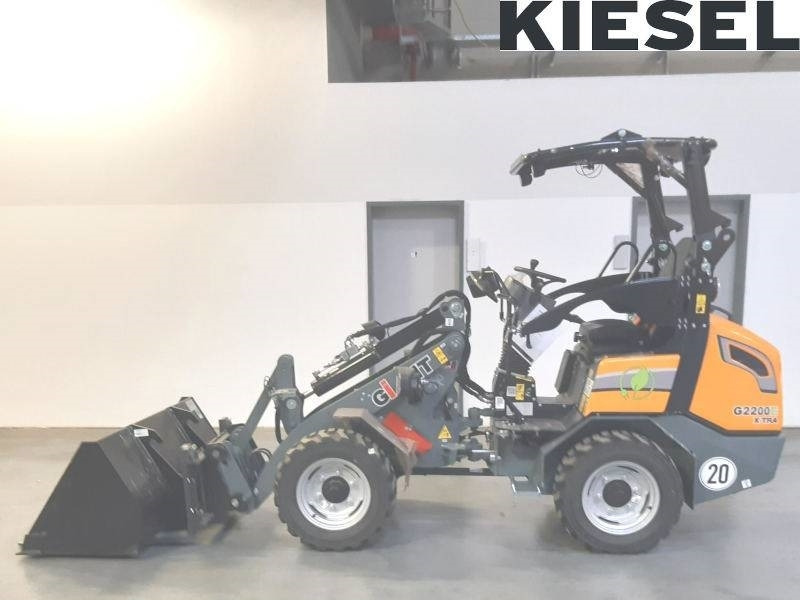 Giant G 2200 E X-Tra Elektro / electric - Mini nakladalec: slika 1 Giant G 2200 E X-Tra Elektro / electric - Mini nakladalec: slika 1