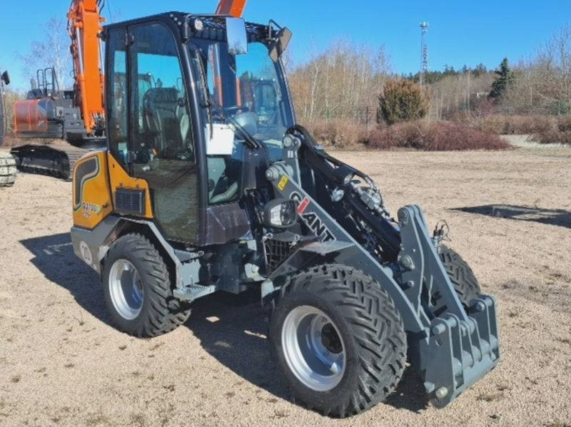 Giant G 2700 E X-Tra Elektro - Mini nakladalec: slika 4 Giant G 2700 E X-Tra Elektro - Mini nakladalec: slika 4