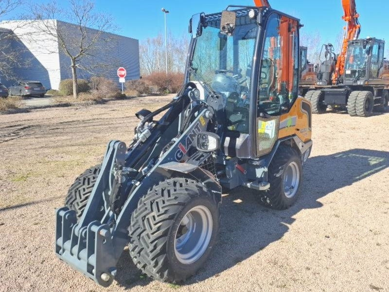 Giant G 2700 E X-Tra Elektro / electric - Mini nakladalec: slika 2 Giant G 2700 E X-Tra Elektro / electric - Mini nakladalec: slika 2