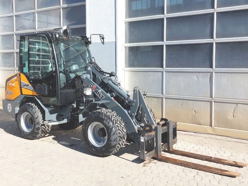 Giant G 3500 X-Tra - Mini nakladalec: slika 4 Giant G 3500 X-Tra - Mini nakladalec: slika 4