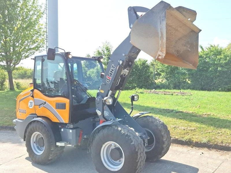Giant G 5000 X-Tra - Mini nakladalec: slika 3 Giant G 5000 X-Tra - Mini nakladalec: slika 3
