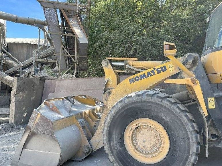 Komatsu WA 500-6 - Kolesni nakladalec: slika 2 Komatsu WA 500-6 - Kolesni nakladalec: slika 2
